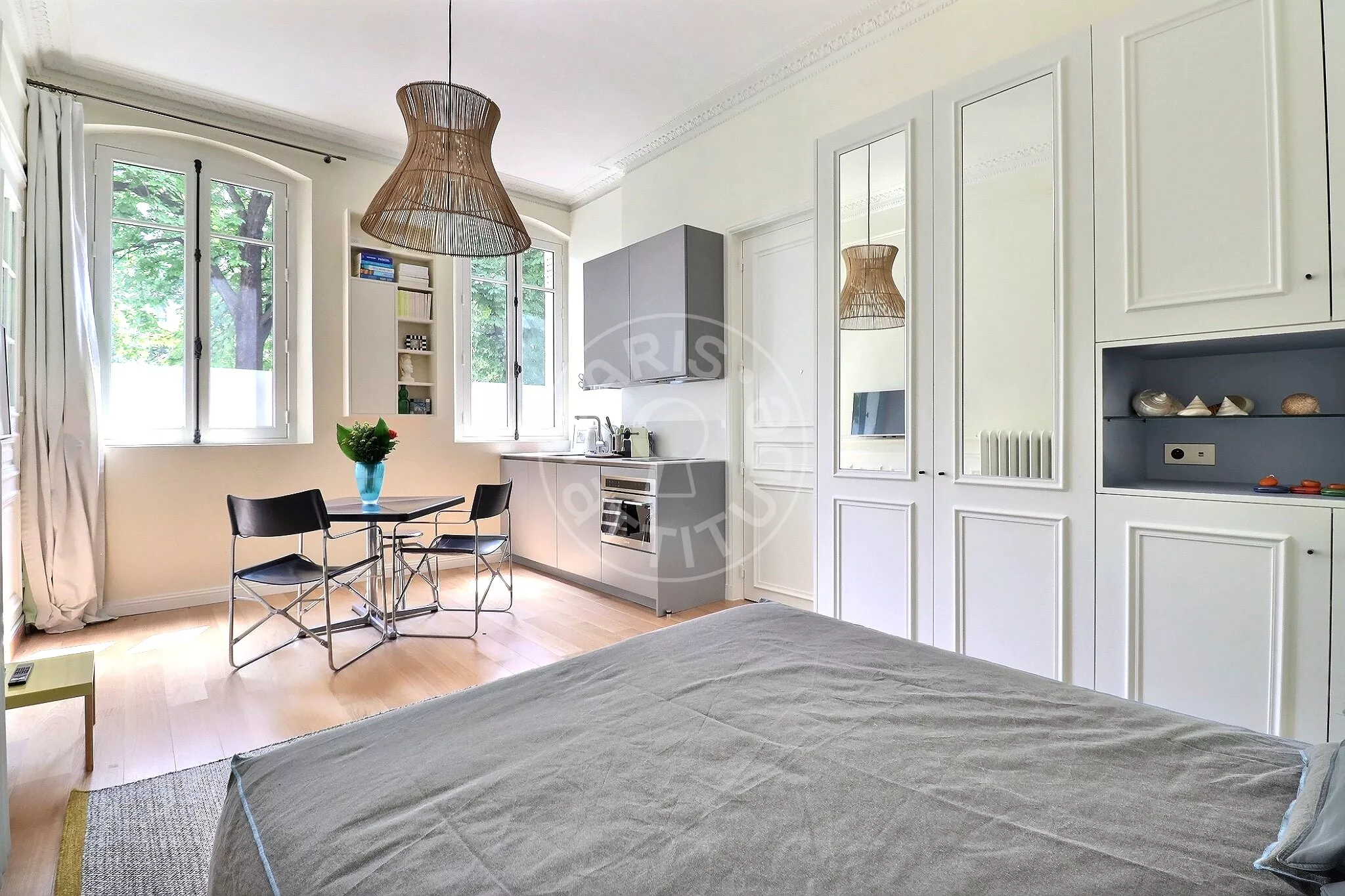 Appartement Avenue César Caire à Paris