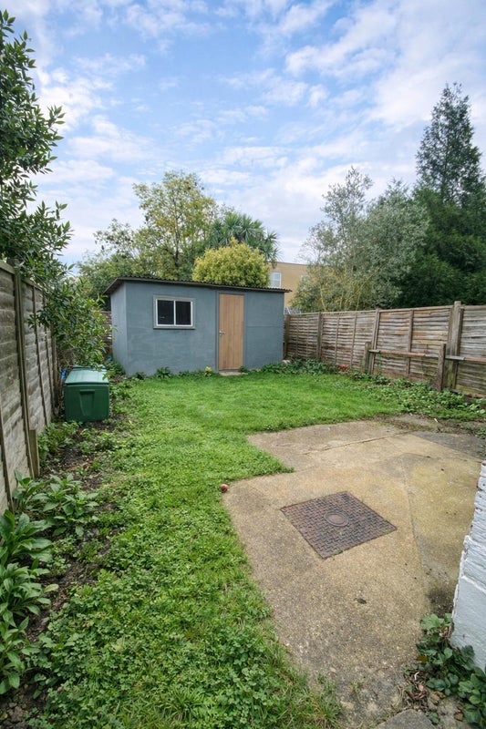 Room Tyrrell Road in Greater London