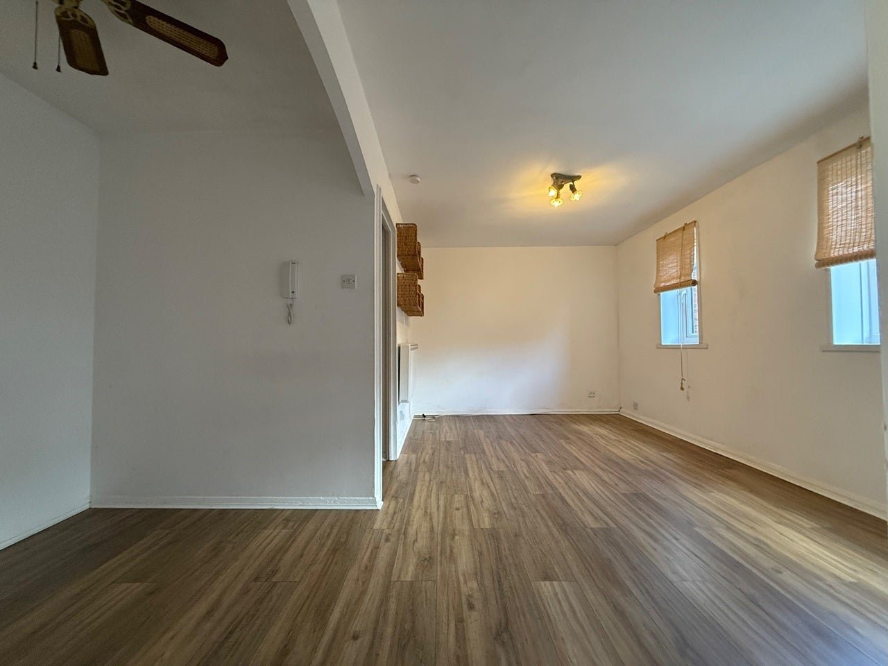 Flat Myers Lane in Greater London