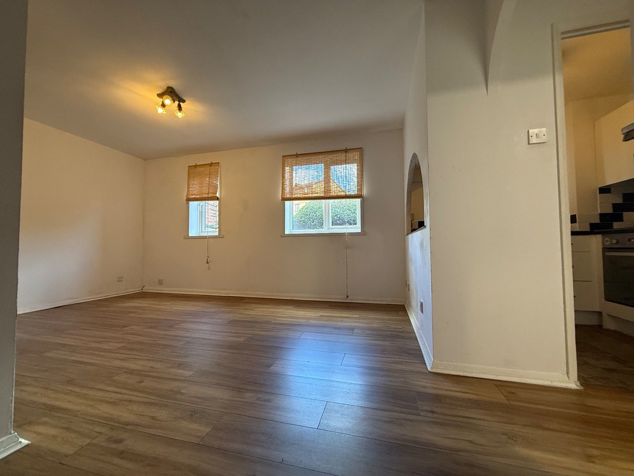 Flat Myers Lane in Greater London