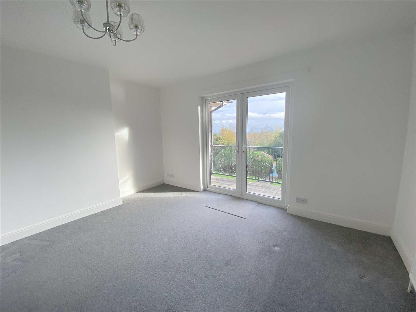 Flat Shoesmith Close in Hinckley and Bosworth