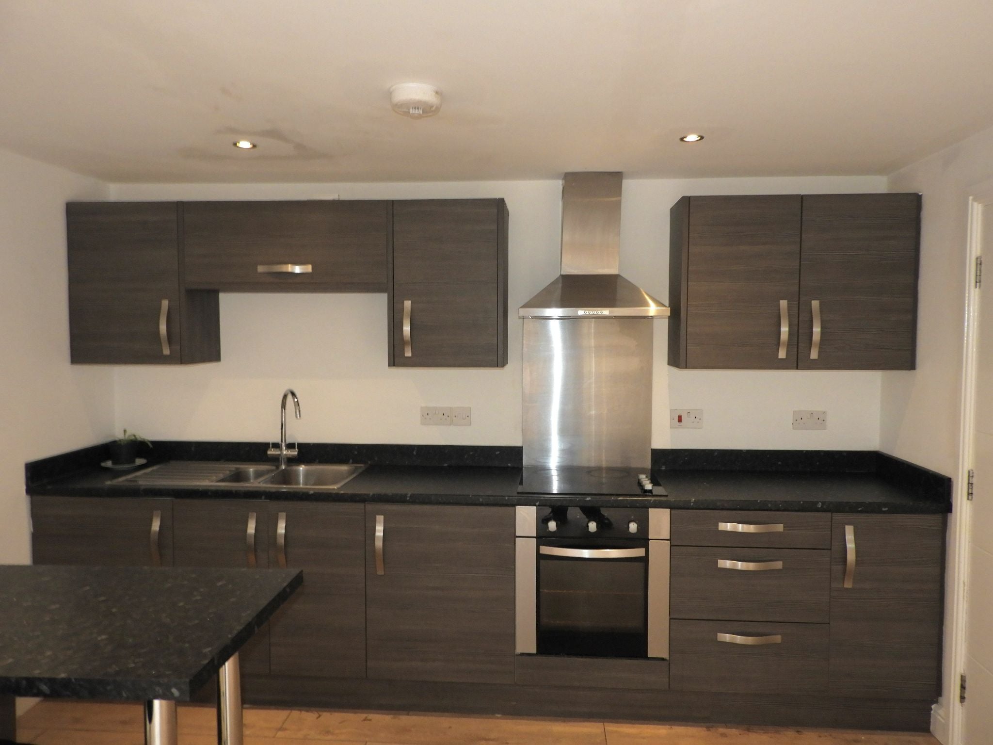 Flat Thorne Road in Doncaster