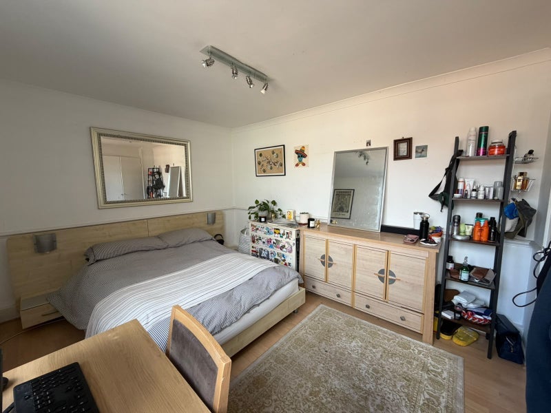 Room Laxley Close in Greater London