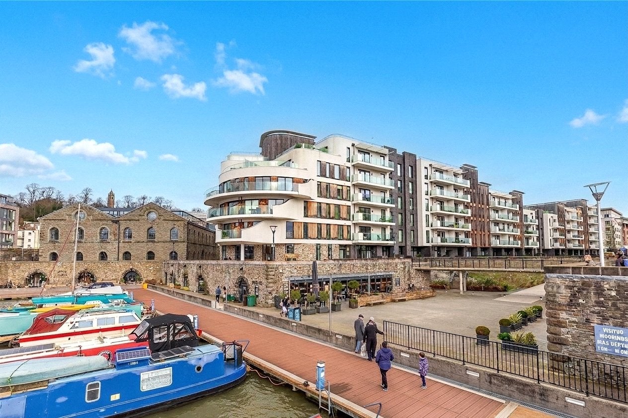 Flat Millennium Promenade in Bristol