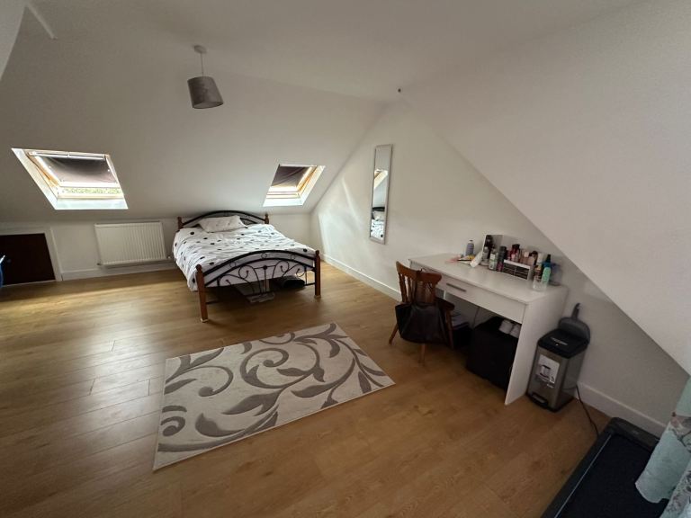 Flat Salisbury Avenue in Greater London