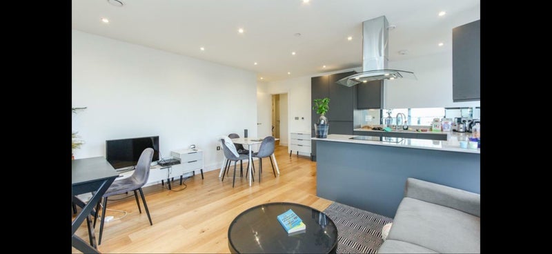 Room Webber Street in Greater London