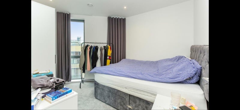 Room Webber Street in Greater London