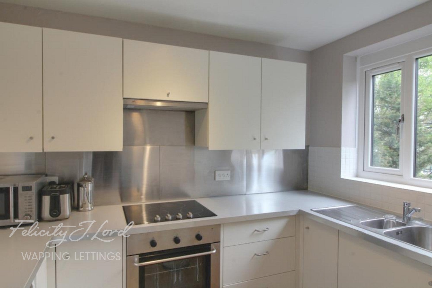 Flat Discovery Walk in Greater London