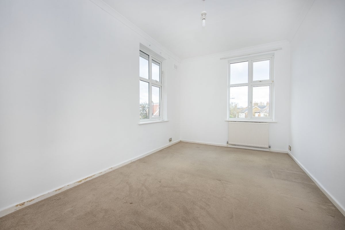 Flat Heathfield South in Greater London