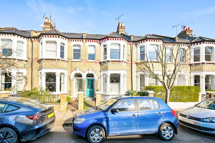 House Ethelden Road in Greater London