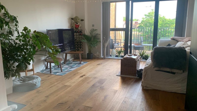 Room Grove Green Road in Greater London