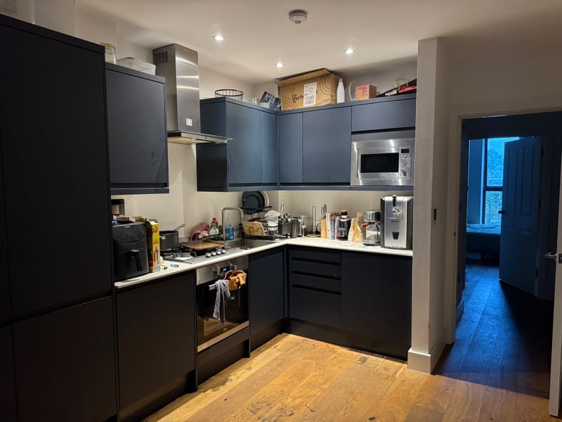 Room Grove Green Road in Greater London