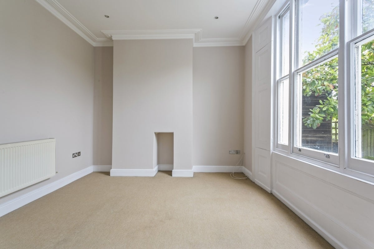 Flat Trinity Place in Windsor