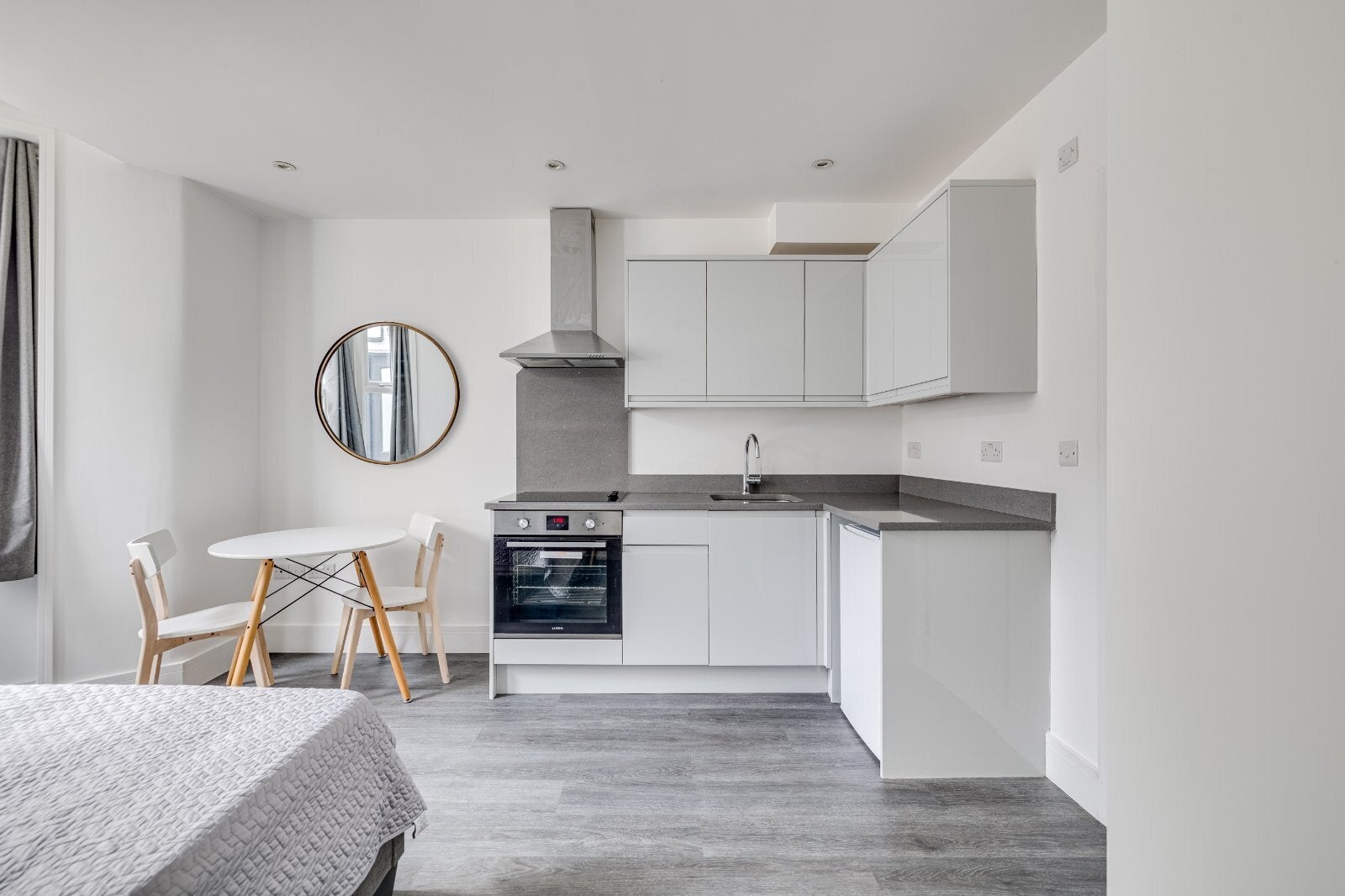 Flat Finborough Road in Greater London