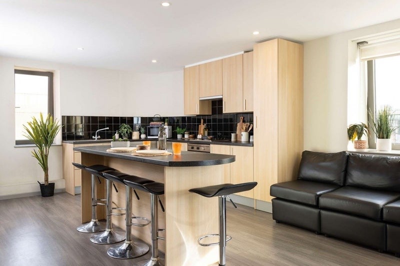 Room International Way in Greater London