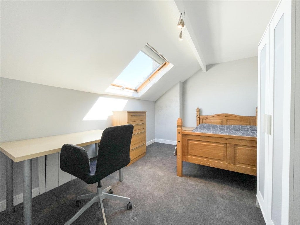 Flat Broomspring Lane in Sheffield