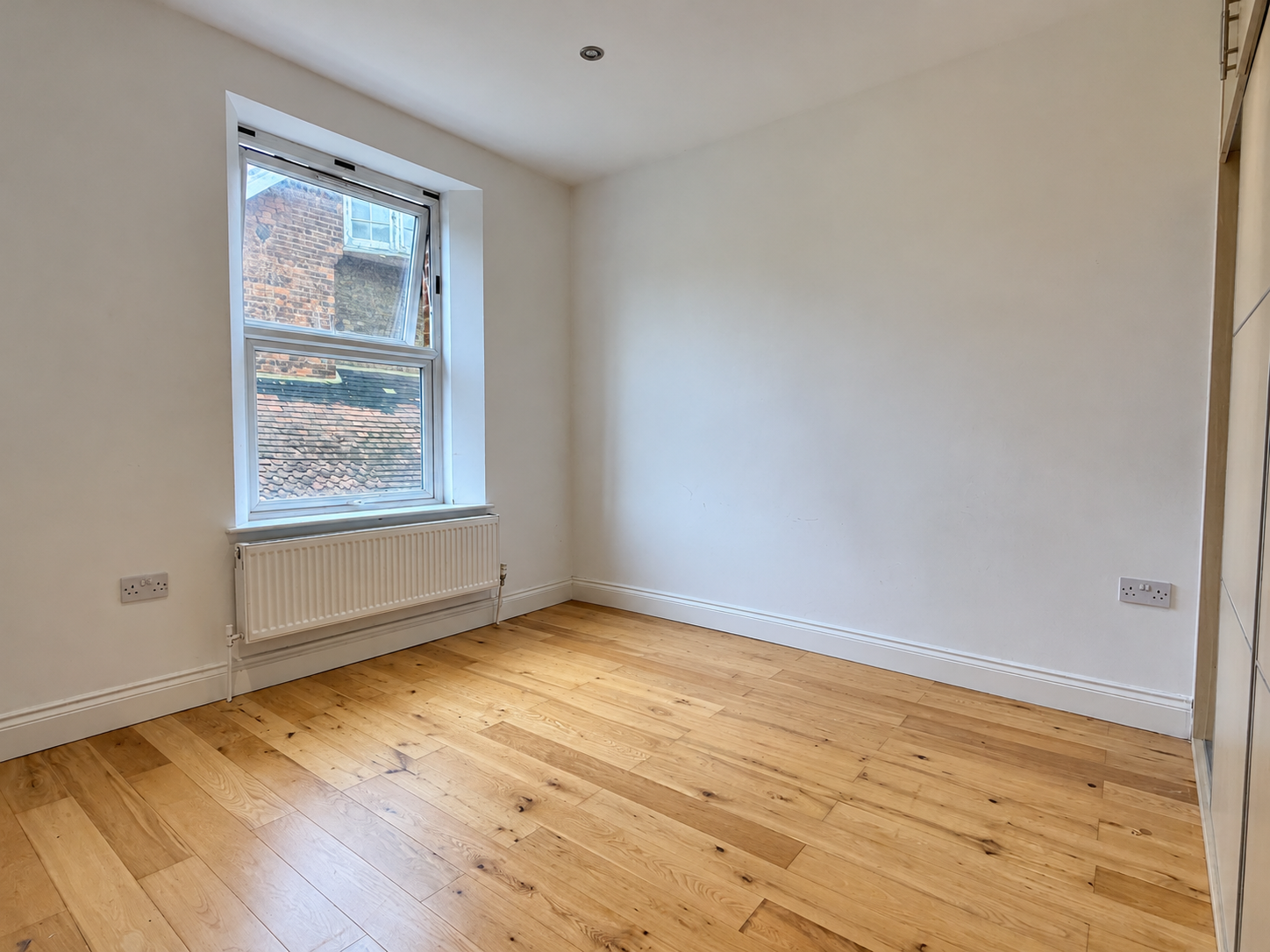 Flat Dryden Road in Greater London