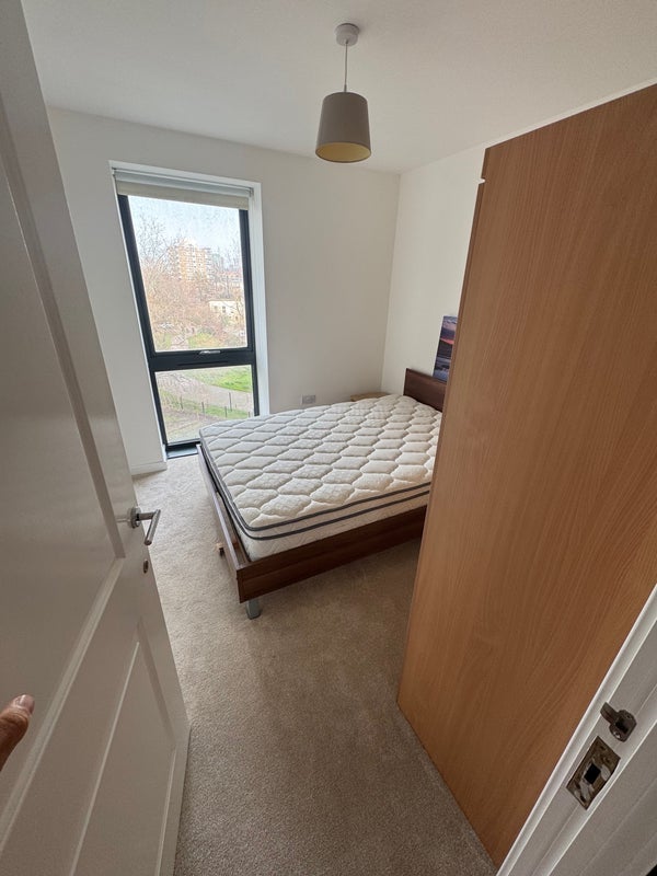 Room Upper North Street in Greater London
