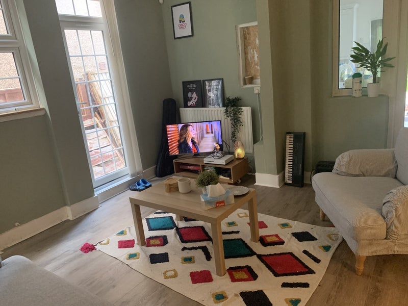 Room Ingram Road in Greater London