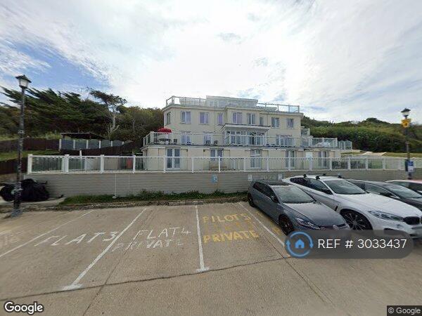 Flat Esplanade Walk in Colwell Bay