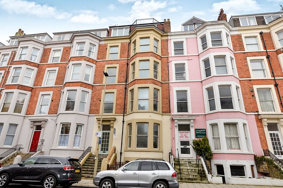 Flat Prince of Wales Terrace in Scarborough