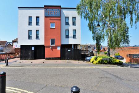 Flat Feathers Lane in Basingstoke and Deane