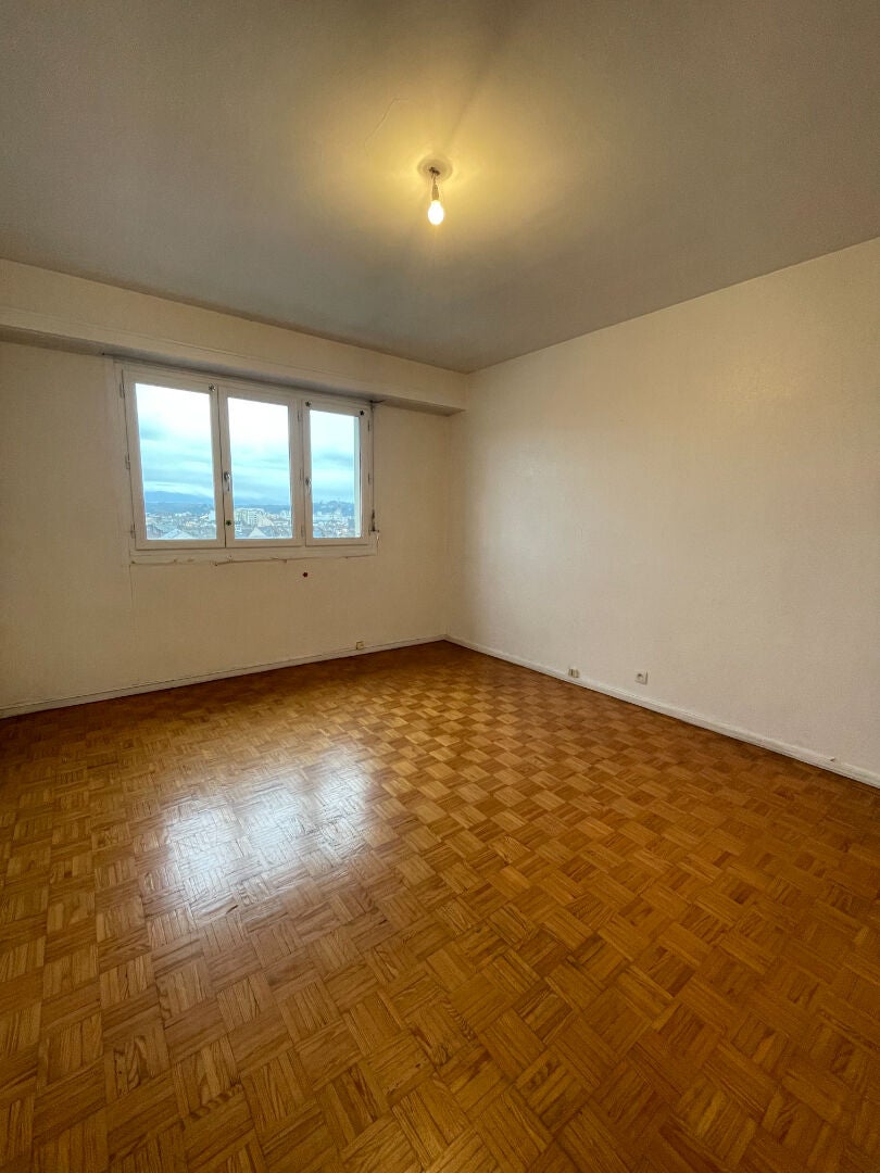 Appartement Avenue des Lilas à Pau