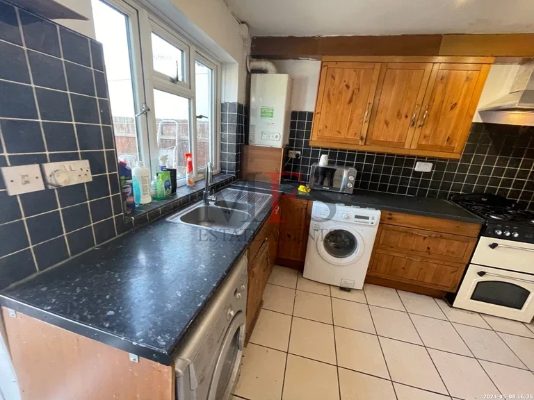 House Waye Avenue in Greater London