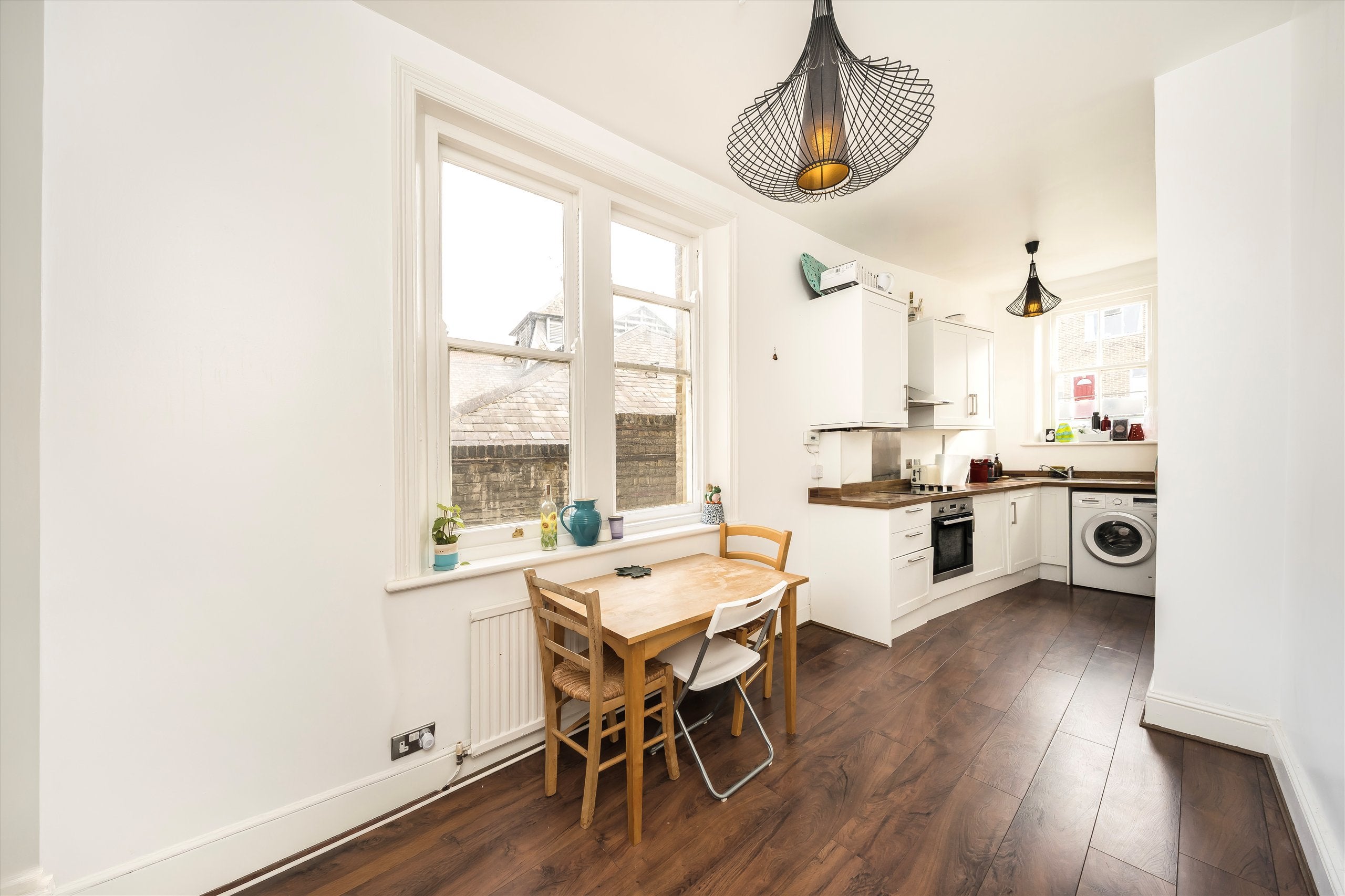 Flat Mowll Street in Greater London