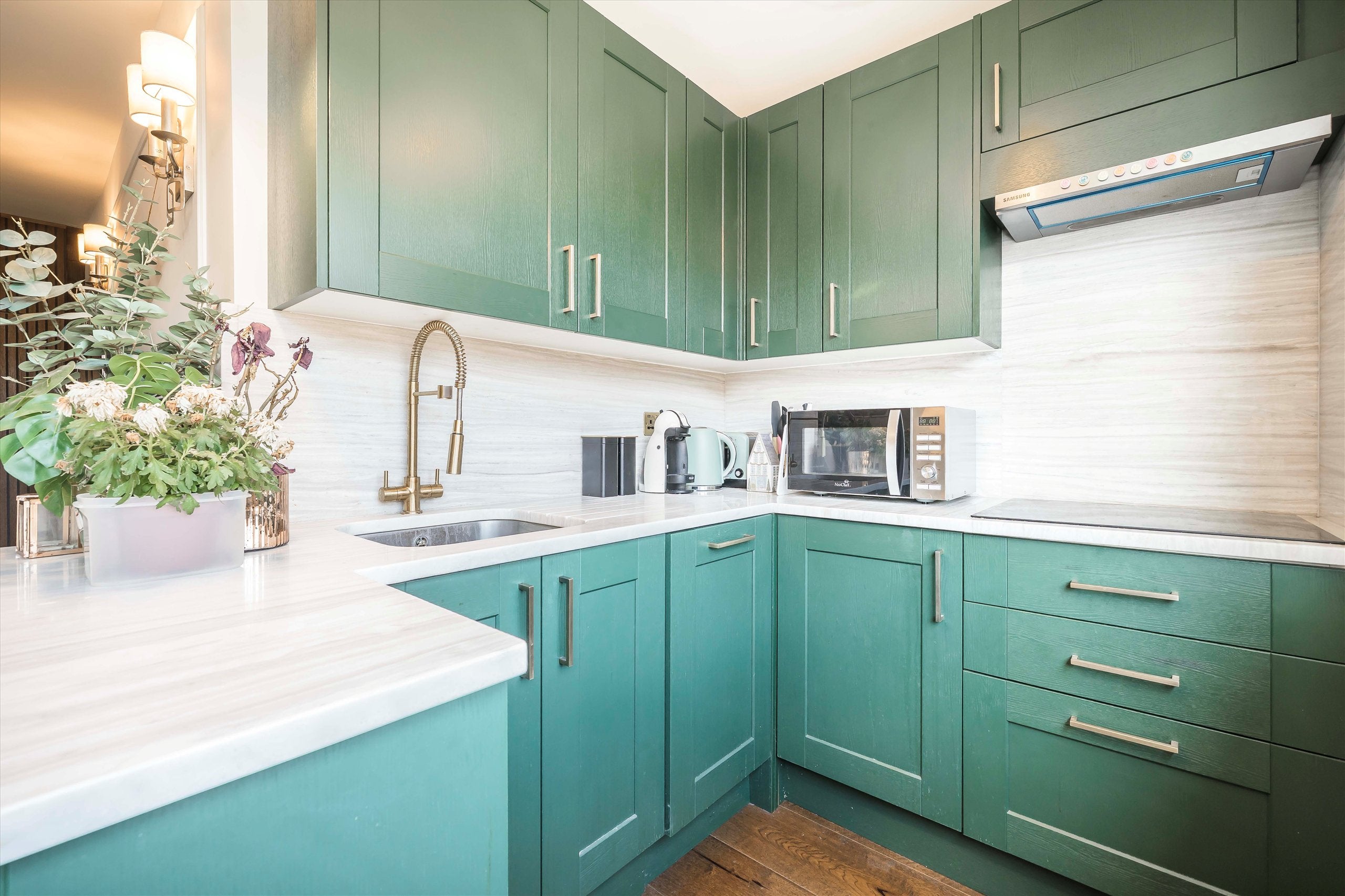 Flat Harleyford Street in Greater London