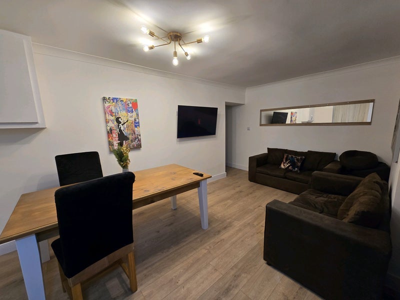 House Maritime Street in Pontypridd