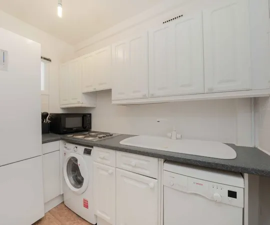 Flat Petty France in City of Westminster