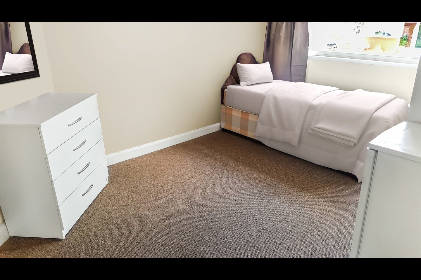 Room Atlantic Road in Birmingham