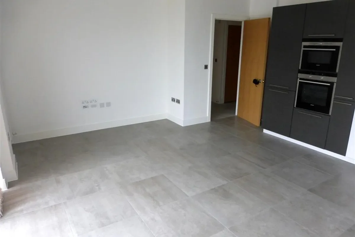 Flat Empire Way in Cardiff