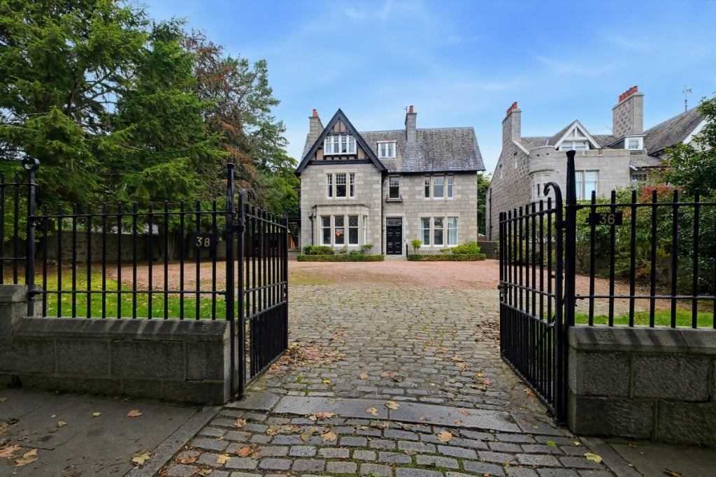 Flat Rubislaw Den South in Aberdeen City