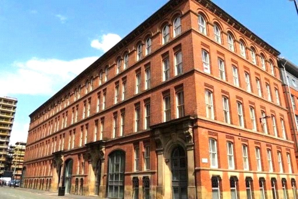 Flat Bradleys Count in Manchester