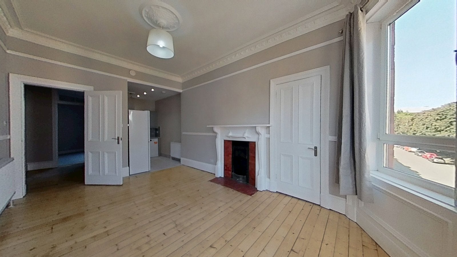 Flat Alexandra Parade in Glasgow