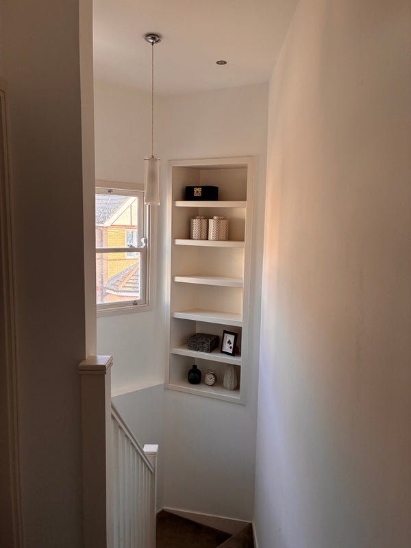 Room Estcourt Road in Greater London