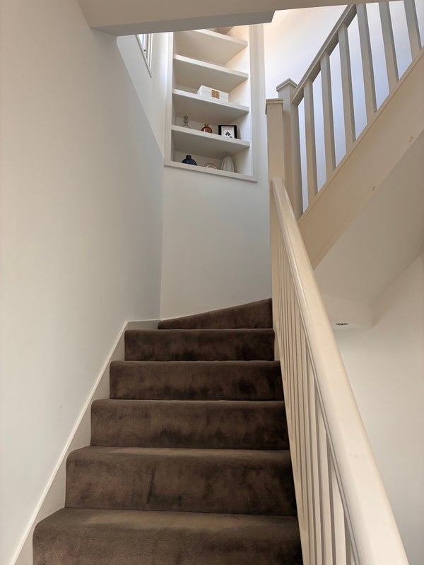 Room Estcourt Road in Greater London