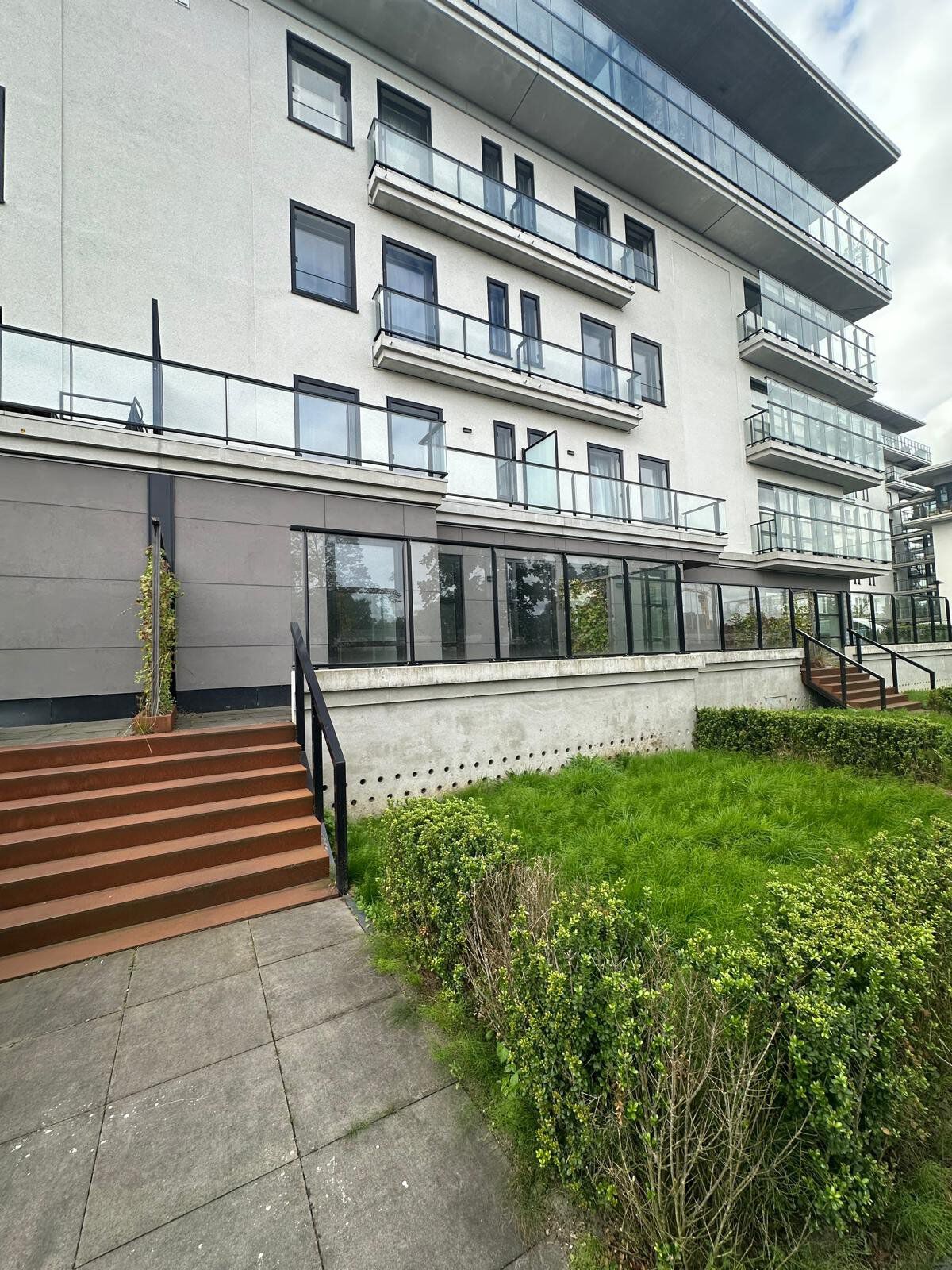 Flat Burgemeester Rijnderslaan in Amstelveen
