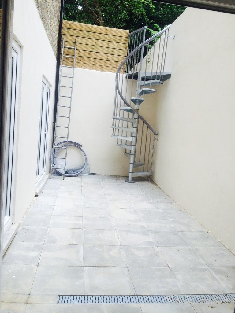 Flat Adolphus Road in Greater London
