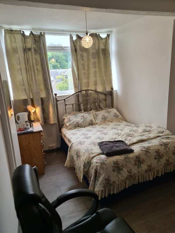 Room Pomona Street in Sheffield