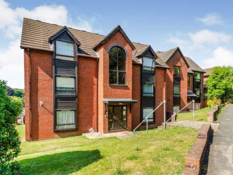 Flat Ranelagh Road in Reigate and Banstead
