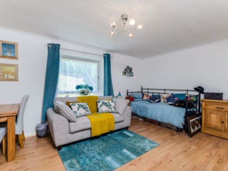 Flat Ranelagh Road in Reigate and Banstead