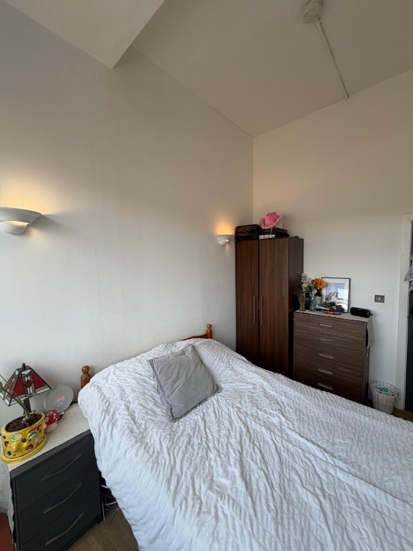 Room Anton Street in Greater London
