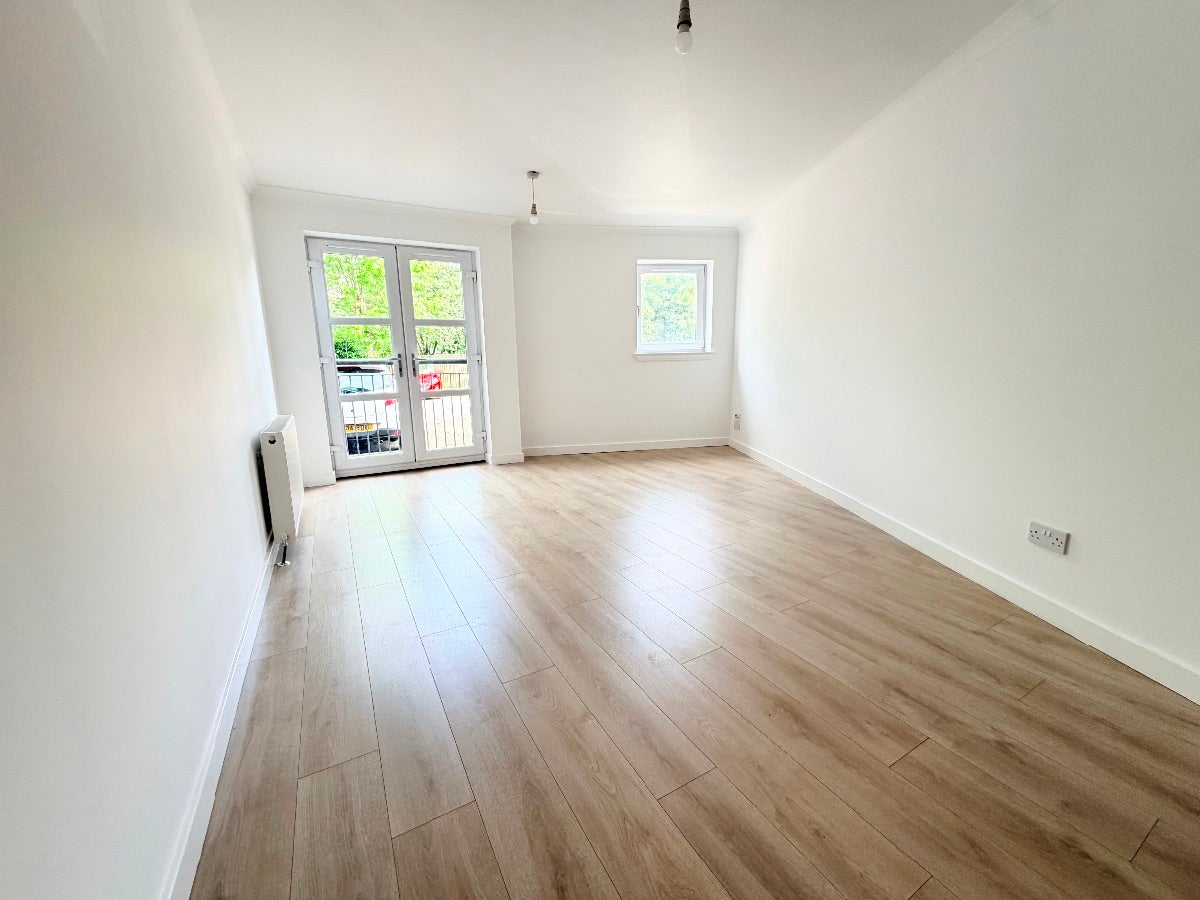 Flat Thompson Brae in Paisley