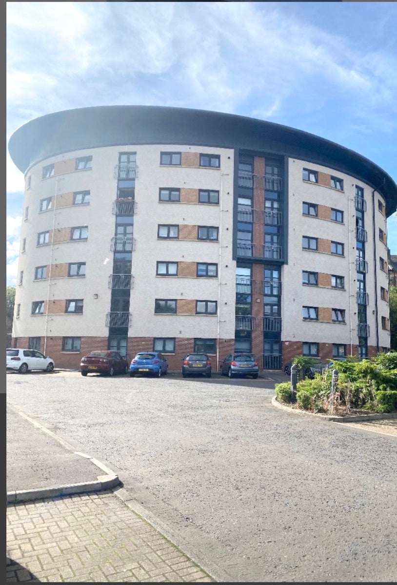 Flat Thompson Brae in Paisley