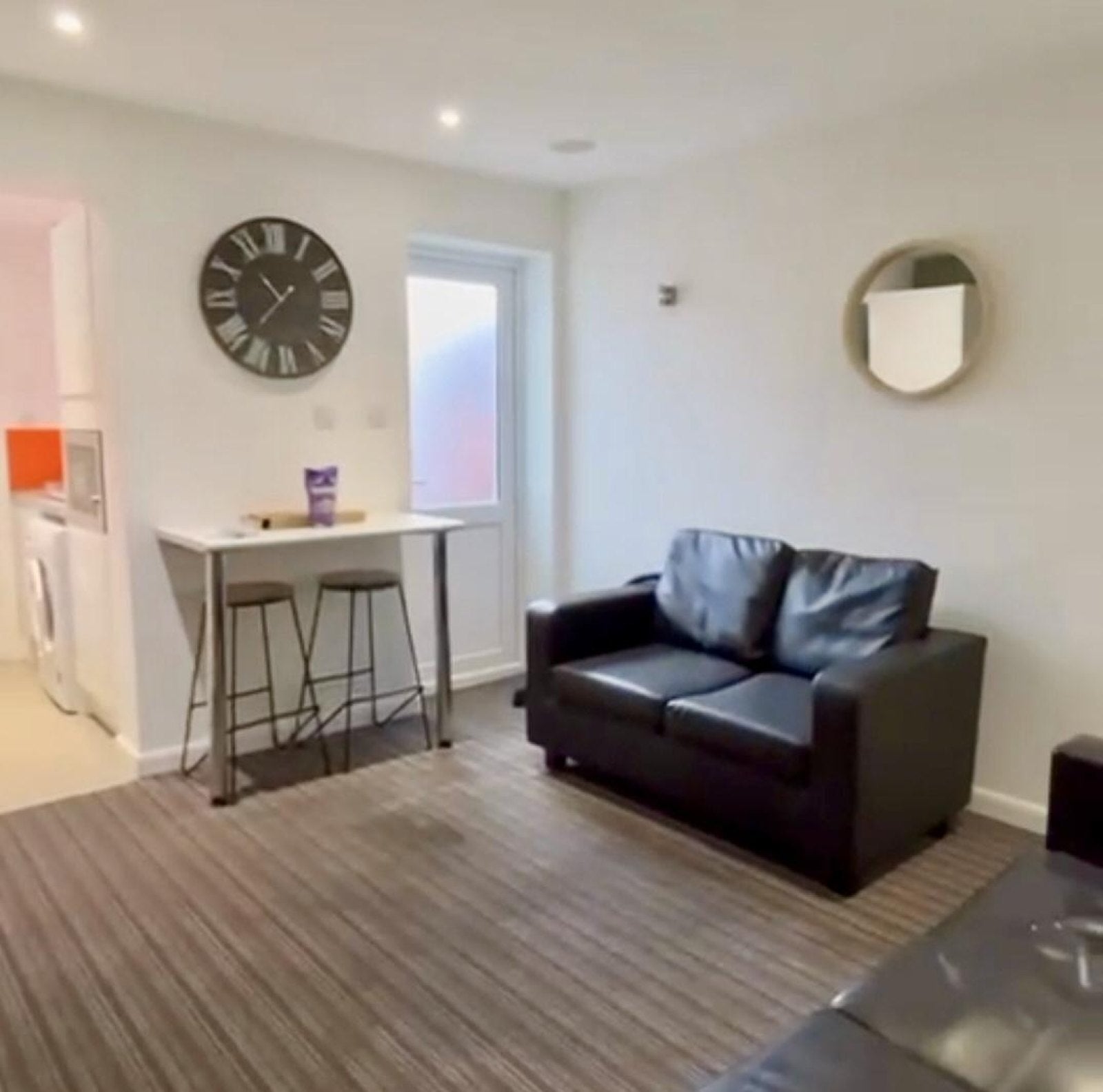 Room Guildford Street in Stoke-on-Trent