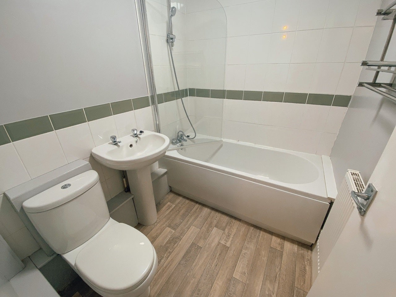 Flat Hainton Avenue in Grimsby
