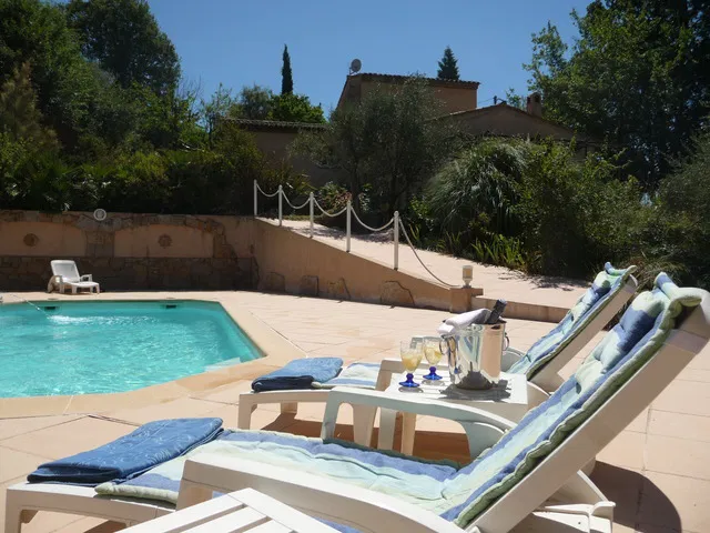Chambre Rue des Cistes à Antibes